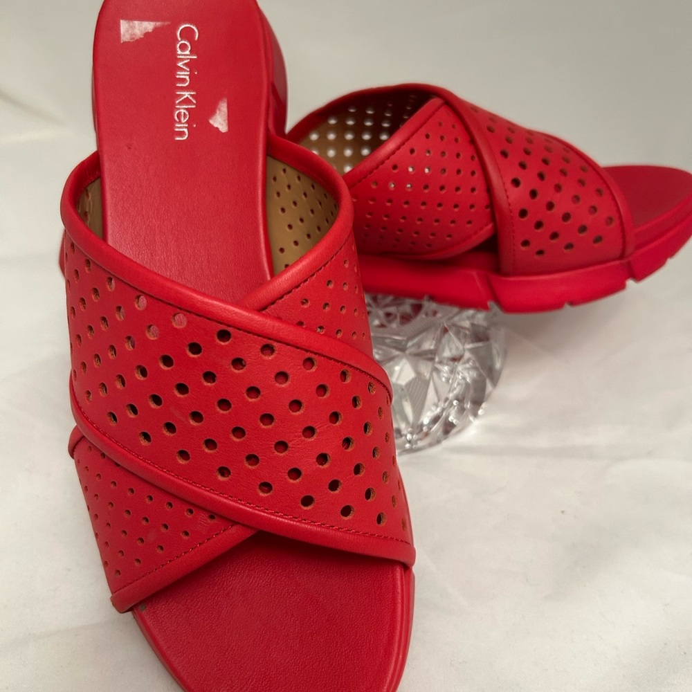Calvin Klein SCUBA Leather Women's Red Perforated Slide Sandal new w blemish